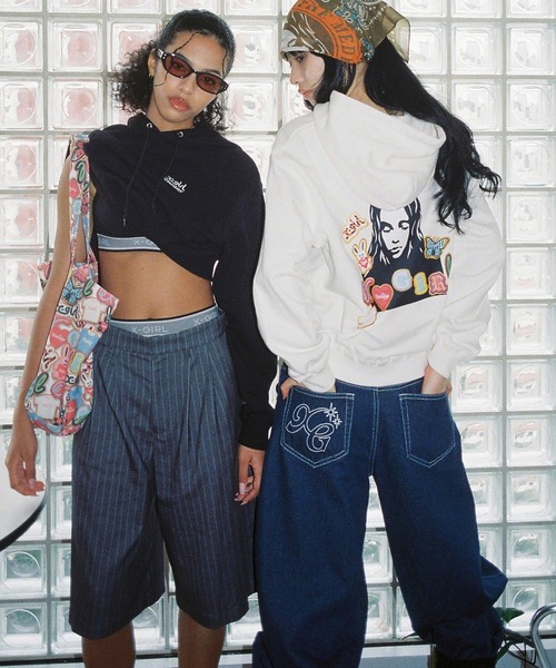 X-girl(エックスガール)の「X-girl x COOKIEBOY SWEAT HOODIE(パーカー・レディース・ホワイト/ブラック・M/S/L)」の3枚目の写真