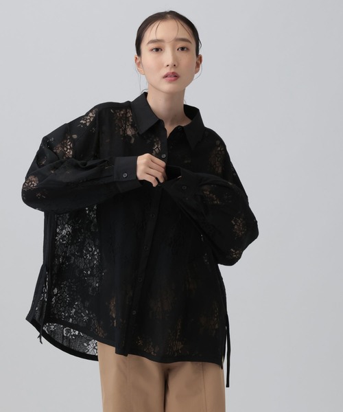 LEPSIM(レプシィム)の「モダンレースシャーリングシャツ 1069796(シャツ/ブラウス・レディース・アイボリー/ブラウン/ブラック・FREE)」の3枚目の写真