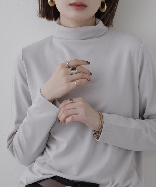 FUNALIVE(ファンアライブ)の「MANIN タートルネックカットソー 長袖(Tシャツ/カットソー・レディース・レッド/ブラック/ライトグレー/ピンク/ネイビー・M)」の2枚目の写真
