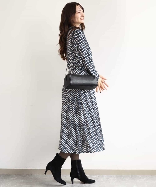 MK MICHEL KLEIN（エムケーミッシェルクラン）の「[洗える]スクエア幾何柄タックスカート（スカート・レディース・ブルー/ベージュ・38）」の6枚目の写真
