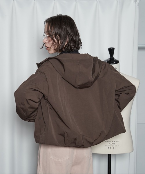 OFROOM(オフルーム)の「【2026秋冬新作】Light Hood Jacket|ライトフードジャケット(ブルゾン・レディース・ライトベージュ/ブラウン・FREE)」の9枚目の写真