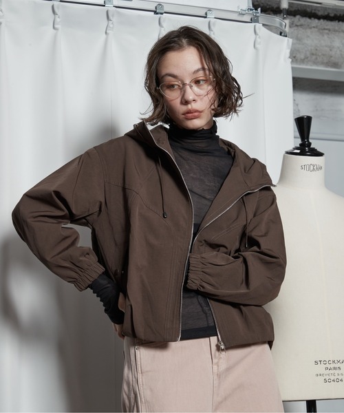 OFROOM(オフルーム)の「【2026秋冬新作】Light Hood Jacket|ライトフードジャケット(ブルゾン・レディース・ライトベージュ/ブラウン・FREE)」の4枚目の写真