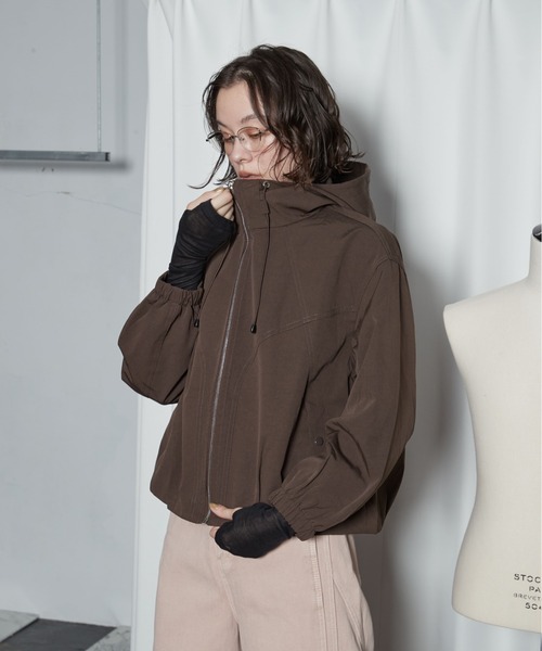 OFROOM(オフルーム)の「【2026秋冬新作】Light Hood Jacket|ライトフードジャケット(ブルゾン・レディース・ライトベージュ/ブラウン・FREE)」の7枚目の写真