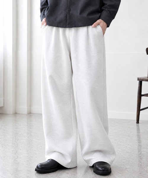 MONO-MART(モノマート)の「<速乾・UVカット>ダンボール 2タック ワイドストレート スウェットパンツ(スウェットパンツ・メンズ・ダークブラウン/グレイッシュブルー/チャコール/ブラック/オートミール/杢グレー・S/XL/M/L)」の5枚目の写真
