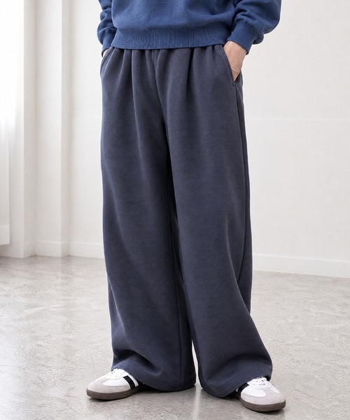 MONO-MART(モノマート)の「<速乾・UVカット>ダンボール 2タック ワイドストレート スウェットパンツ(スウェットパンツ・メンズ・ダークブラウン/グレイッシュブルー/チャコール/ブラック/オートミール/杢グレー・S/XL/M/L)」の3枚目の写真