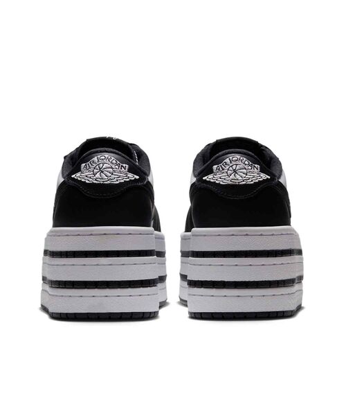 JORDAN BRAND(ジョーダンブランド)の「エア ジョーダン 1 トリプル スタック ウィメンズシューズ / Air Jordan 1 Triple Stack Women's Shoes HV8288-002 Black(スニーカー・レディース・ブラック・23/23.5/24.5/22.5/25.5/26/25/24)」の8枚目の写真