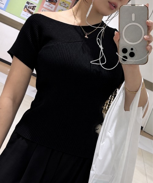 THEODORIC.dy(セオドリックディ)の「ワンショルダー フィットニットトップス(シャツ/ブラウス・レディース・ブラック/ブルー/ホワイト・FREE)」の13枚目の写真