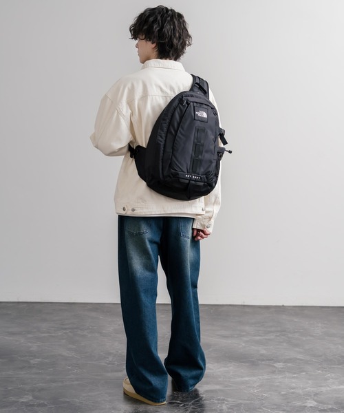 THE NORTH FACE(ザノースフェイス)の「THE NORTH FACE ザ・ノースフェイス HOT SHOT SLING ホットショットスリングバッグ/A4収納ワンショルダーバッグ(ショルダーバッグ・メンズ・ダークブラウン/ブラック・FREE)」の4枚目の写真