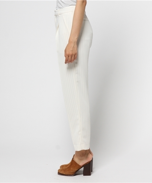 ELFORBR(エルフォーブル)の「ピンストライプタックパンツWHT(その他パンツ・レディース・ホワイト・36/38)」の9枚目の写真