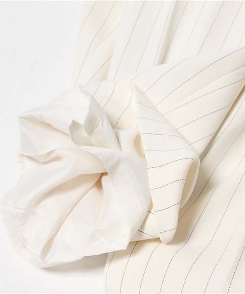 ELFORBR(エルフォーブル)の「ピンストライプタックパンツWHT(その他パンツ・レディース・ホワイト・36/38)」の6枚目の写真