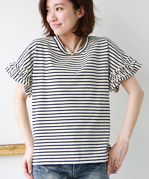 REAL CUBE（リアルキューブ）の「袖口フリルコットンプルオーバー（Tシャツ/カットソー・レディース・ホワイト×ネイビー/ネイビー/カーキ/オフホワイト/グレー・M）」の3枚目の写真