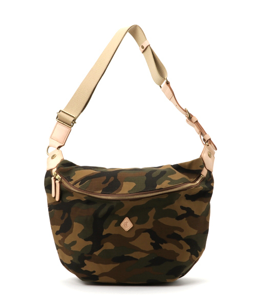 CLEDRAN（クレドラン）の「【キルティングナイロン×本革】CL2147 ROTA BODY BAG L（ショルダーバッグ・レディース・ベージュ/グリーン系その他/ネイビー/ゴールド/ブラウン系カモフラージュ/ブラック/オリーブ/ライトブラウン・FREE）」の8枚目の写真