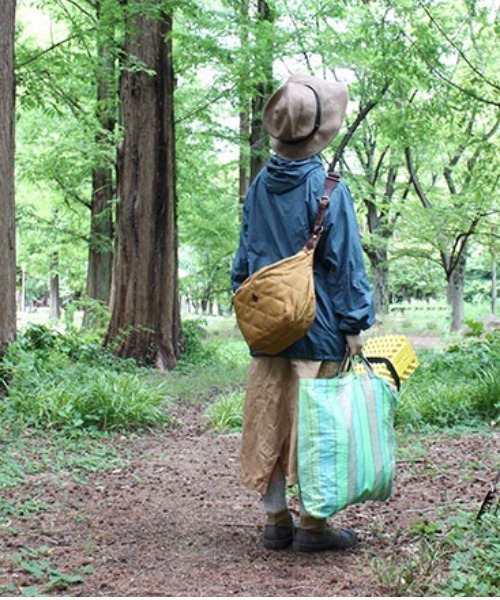 CLEDRAN（クレドラン）の「【キルティングナイロン×本革】CL2147 ROTA BODY BAG L（ショルダーバッグ・レディース・ベージュ/グリーン系その他/ネイビー/ゴールド/ブラウン系カモフラージュ/ブラック/オリーブ/ライトブラウン・FREE）」の17枚目の写真