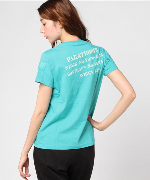 AVIREX（アヴィレックス）の「avirex/ アヴィレックス/ S/S TIERED POCKET TEE/ ティアード ポケット ティーシャツ（Tシャツ/カットソー・レディース・オフホワイト/マスタード/ネイビー/エメラルド・SMALL/MEDIUM/LARGE）」の2枚目の写真