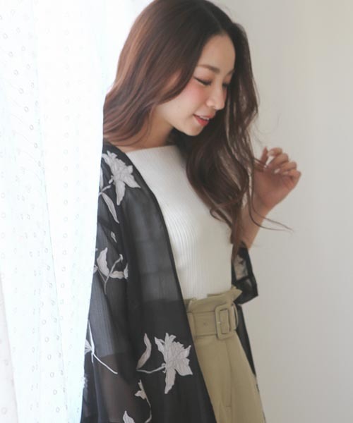 MERCURYDUO(マーキュリーデュオ)の「【コラボ】AiryLeafプリントロングガウン(カーディガン/ボレロ・レディース・ブラック/ベビーピンク/ライトブルー/オフホワイト・FREE)」の14枚目の写真