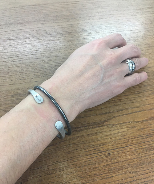 NUMBER (N)INE（ナンバーナイン）の「ブラスバングル_number9