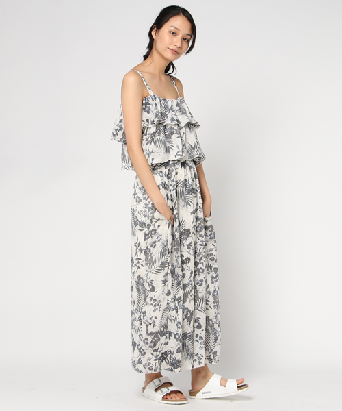 Mysty Woman ミスティウーマン の リゾート柄ラッフルティアードロンパース サロペット オーバーオール Wear