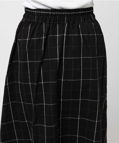AMERICAN HOLIC(アメリカンホリック)の「チェックフレアスカート(スカート・レディース・その他/ハウンドトゥース/ブラック系その他・FREE)」の4枚目の写真