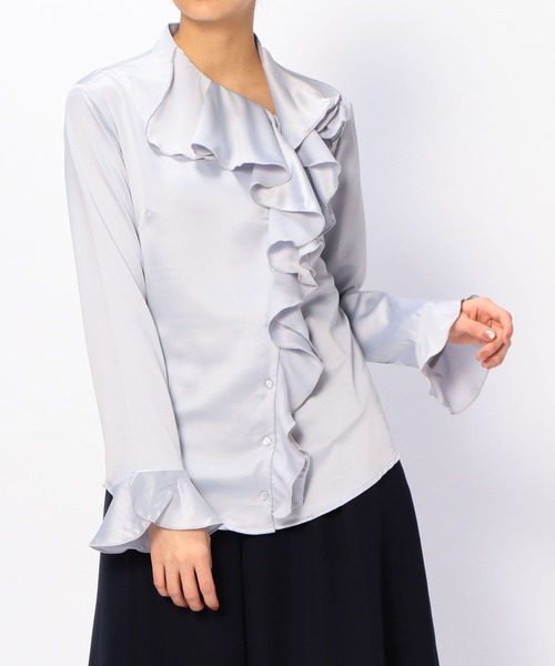 NARACAMICIE（ナラカミーチェ）の「ミラノサテンコサージュ付フリル長袖ブラウス（シャツ/ブラウス・レディース・グレー/ホワイト/ブラック/ボルドー/ネイビー・LARGE/MEDIUM/SMALL）」の18枚目の写真