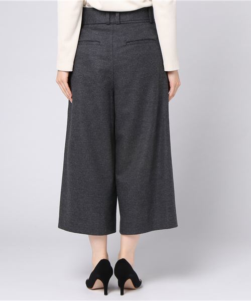 HELIOPOLE(エリオポール)の「ベルト付きガウチョパンツ(その他パンツ・レディース・チャコールグレー/オフホワイト・38/36)」の4枚目の写真