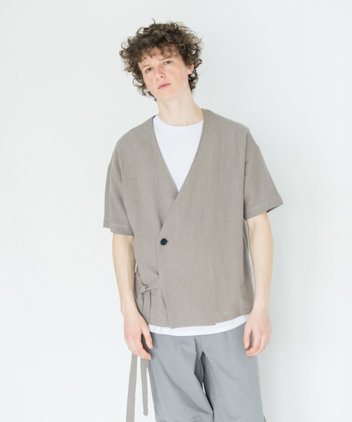 rehacer(レアセル)の「rehacer : Orihimedaki Harlf SS JKT(その他アウター・メンズ・グレー/ブルー・LARGE/MEDIUM/SMALL)」の1枚目の写真