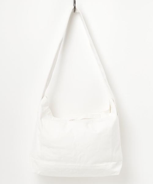 MHL.（エムエイチエル）の「HEAVY COTTON CANVAS（ショルダーバッグ・レディース・ホワイト/ブラック・FREE）」の3枚目の写真
