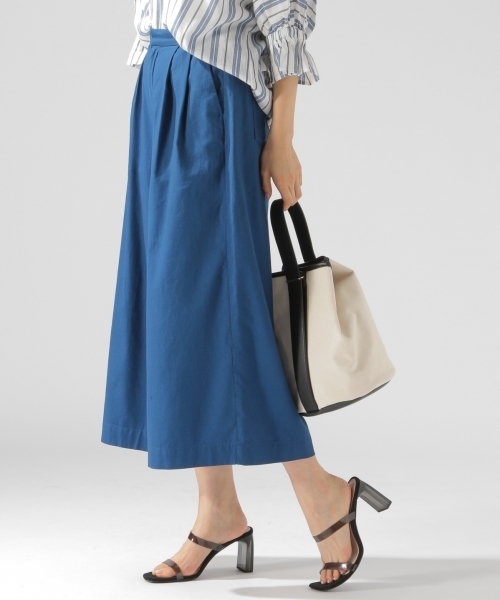 BAYFLOW（ベイフロー）の「GOOD PRICE／バックサテンワイドパンツ（その他パンツ・レディース・ベージュ/ブルー/カーキ・MEDIUM/SMALL）」の3枚目の写真