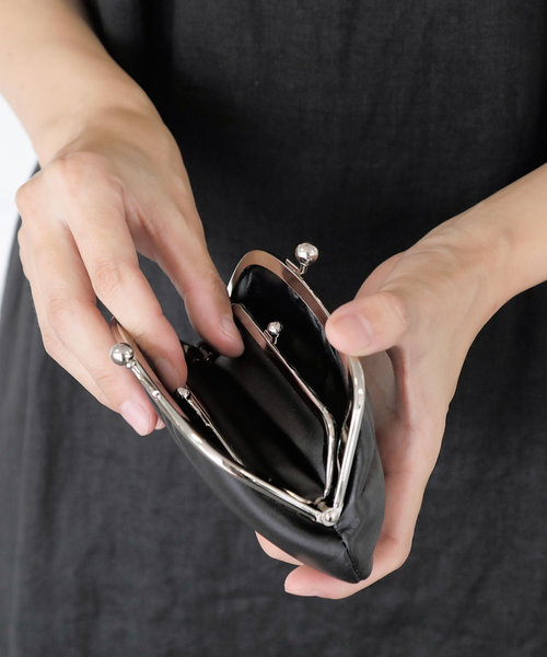 HIGHTIDE（ハイタイド）の「松野屋 牛革親子がま口 口金 本革 ミニ 財布 カード コインケース（財布・レディース・ブラック/ネイビー/ブラック系その他/ネイビー系・FREE）」の7枚目の写真