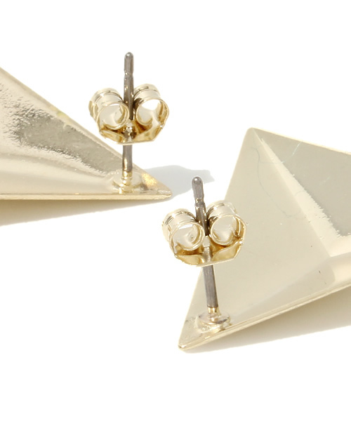 q2] コスメ・美容 ▶︎トライアングルスタッズ/正三角形/シルバー