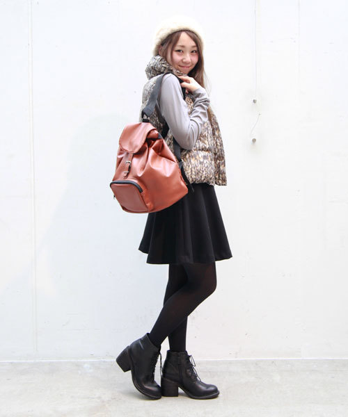 603（ロクマルサン）の「603 ニット柄プリントダウンベスト（ダウンベスト・レディース・ベージュ/ダークグレー・FREE）」の13枚目の写真