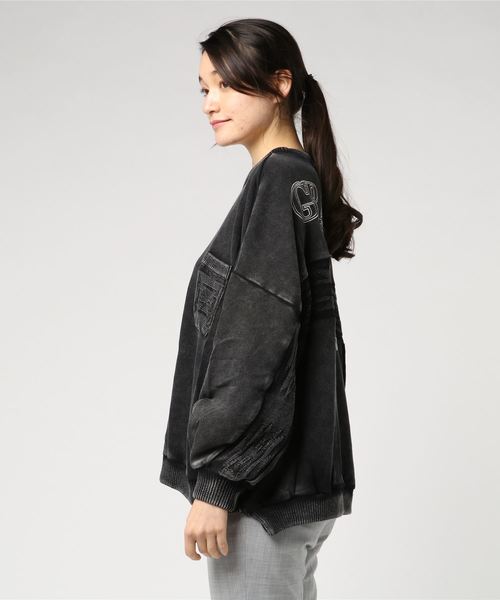 ROGER AND RAW（ロジャーアンドロウ）の「Roger＆Raw/Back JQクルーBIGスウェット（スウェット・レディース・スミクロ/グレー/ベージュ/カーキ/ブルー・M）」の6枚目の写真