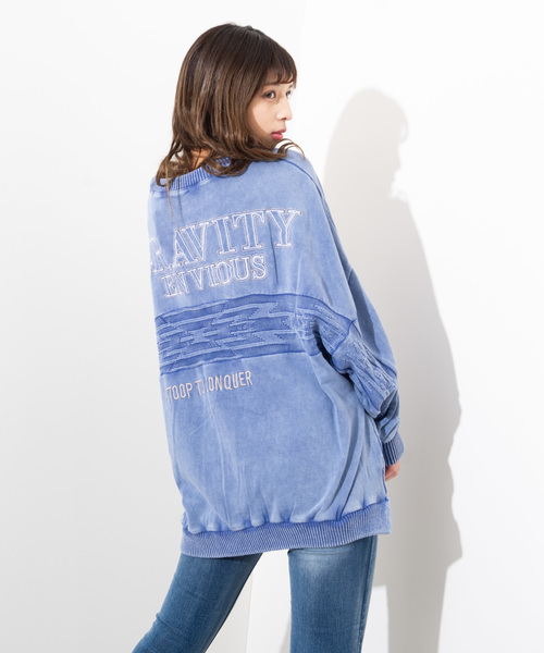 ROGER AND RAW（ロジャーアンドロウ）の「Roger＆Raw/Back JQクルーBIGスウェット（スウェット・レディース・スミクロ/グレー/ベージュ/カーキ/ブルー・M）」の5枚目の写真