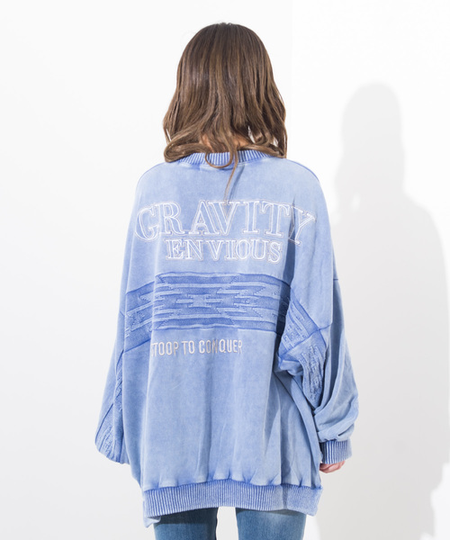ROGER AND RAW（ロジャーアンドロウ）の「Roger＆Raw/Back JQクルーBIGスウェット（スウェット・レディース・スミクロ/グレー/ベージュ/カーキ/ブルー・M）」の12枚目の写真