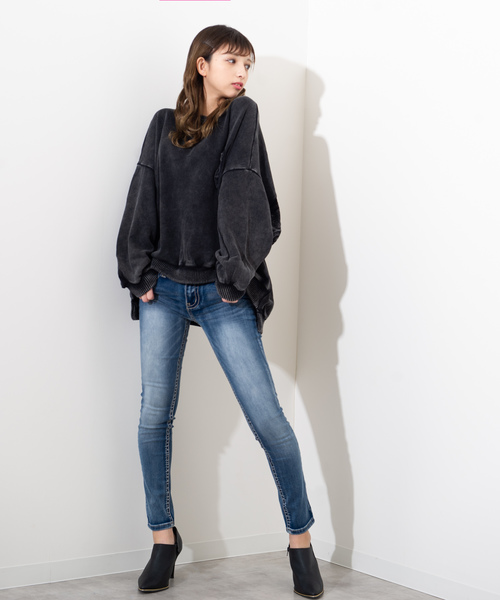 ROGER AND RAW（ロジャーアンドロウ）の「Roger＆Raw/Back JQクルーBIGスウェット（スウェット・レディース・スミクロ/グレー/ベージュ/カーキ/ブルー・M）」の19枚目の写真
