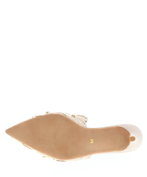 RANDA（ランダ）の「フラワーカッティングミュールパンプス（パンプス・レディース・ブラック/イエロー/クリーム・LL/S/M/L）」の8枚目の写真