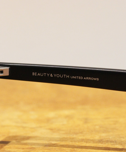 BEAUTY&YOUTH UNITED ARROWS（ビューティーアンドユースユナイテッドアローズ）の「BYSF∵KANEKO別注メガネ UAW-09◆（メガネ・レディース・ブラック/ブラウン・FREE）」の5枚目の写真