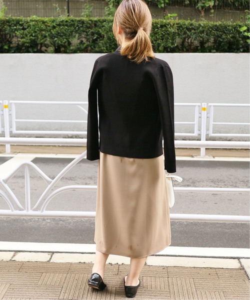 La TOTALITE（ラトータリテ）の「ラウンドバイカラーワンピース【手洗い可能】◆（ワンピース・レディース・ベージュ/ネイビー・FREE）」の13枚目の写真
