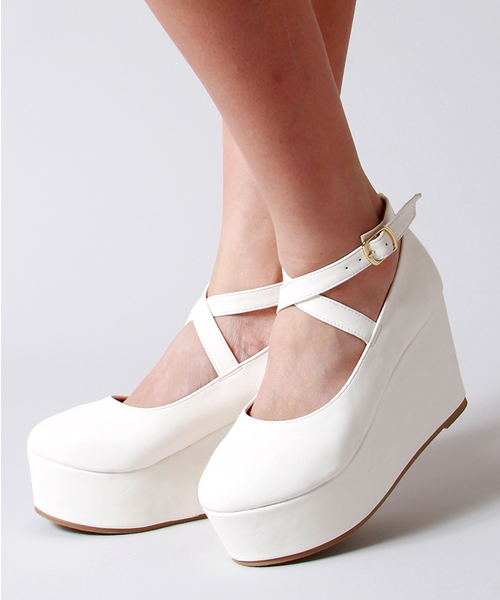 WEGO(ウィゴー)の「WEGO/クロスパンプス(パンプス・レディース・ホワイト/ブラック/サックスブルー/パープル・24.5cm/23.5cm)」の2枚目の写真