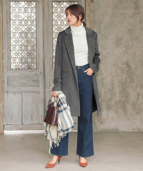 KOBE LETTUCE（コウベレタス）の「［ミディアム/ロング丈］シンプルチェスターコート（チェスターコート・レディース・グリーン系その他2/グリーン系その他4/ベージュ系その他/パープル系その他/グレー系その他2/ラベンダー/ブラック系その他/グレー系その他/ライトグレー/ブラック/ベージュ/チャコールグレー/ブルー系その他/グリーン系その他3/ブルー/グリーン系その他・L/MEDIUM/LARGE/M）」の4枚目の写真