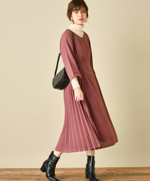natural couture(ナチュラルクチュール)の「両サイドプリーツワンピース(ワンピース・レディース・ベージュ/ボルドー/モカ/ブラック系その他/ブラウン系その他/ベージュ系その他・FREE)」の13枚目の写真