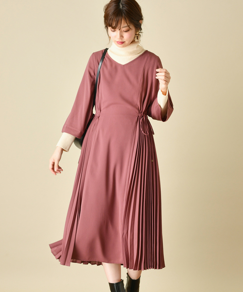 natural couture(ナチュラルクチュール)の「両サイドプリーツワンピース(ワンピース・レディース・ベージュ/ボルドー/モカ/ブラック系その他/ブラウン系その他/ベージュ系その他・FREE)」の15枚目の写真