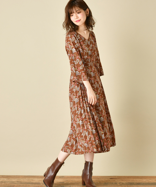 natural couture（ナチュラルクチュール）の「両サイドプリーツ