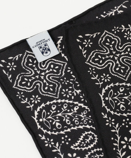 BEAMS F（ビームスエフ）の「JOHN COMFORT / 小紋柄 + リーフ チーフ（バンダナ/スカーフ・メンズ・ネイビー/ブラック/ブラウン/ワイン・ONE SIZE）」の8枚目の写真