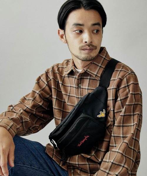 Mark Gonzales(マーク・ゴンザレス)の「Mark Gonzales/マークゴンザレス ウエストバッグ(ボディバッグ/ウエストポーチ・メンズ・ブラック×ホワイト/ブラック系その他/ブラック×ライム/ブラック×ピンク・FREE)」の4枚目の写真