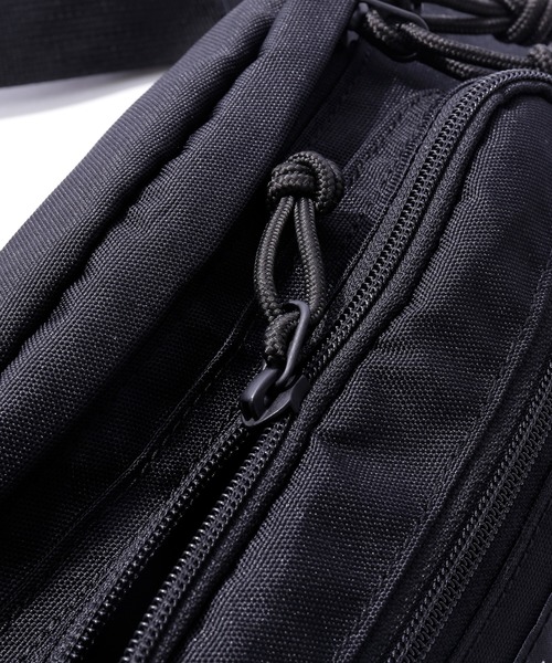 Mark Gonzales(マーク・ゴンザレス)の「Mark Gonzales/マークゴンザレス ウエストバッグ(ボディバッグ/ウエストポーチ・メンズ・ブラック×ホワイト/ブラック系その他/ブラック×ライム/ブラック×ピンク・FREE)」の14枚目の写真