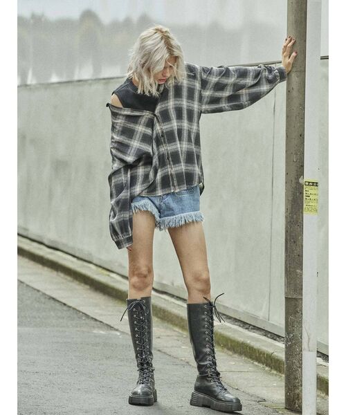 jouetie（ジュエティ）の「アシメレイヤードシャツ（シャツ/ブラウス・レディース・ブラック/ブラウン/レッド/ブルー・MEDIUM）」の8枚目の写真