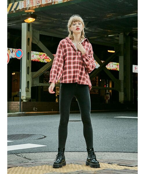 jouetie（ジュエティ）の「アシメレイヤードシャツ（シャツ/ブラウス・レディース・ブラック/ブラウン/レッド/ブルー・MEDIUM）」の12枚目の写真