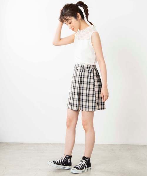 WEGO（ウィゴー）の「WEGO/レースシャーリングハイネックノースリーブ（タンクトップ・レディース・ホワイト/ブラック・FREE）」の5枚目の写真