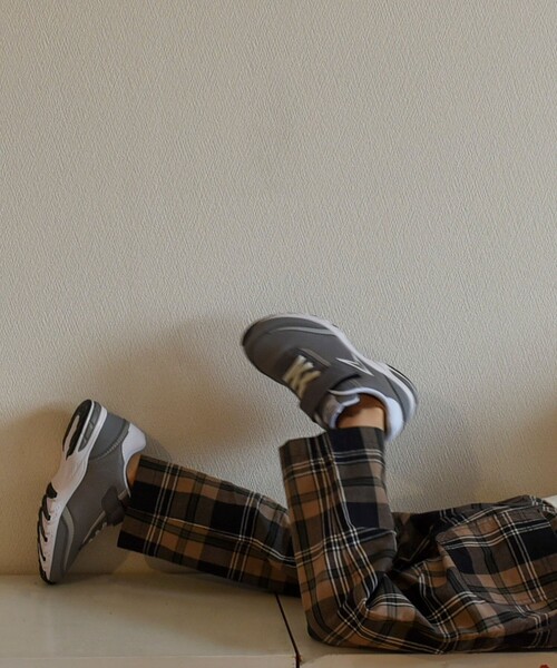 瞬足（シュンソク）の「【coen キッズ/ジュニア】2020FW新作・別注瞬足（シュンソク）Hi-STANDARD（ハイスタンダード）ダブルインソールスニーカー（スニーカー・キッズ・グレー/ブラック・21cm/20cm/22cm/23cm/18cm/19cm）」の10枚目の写真