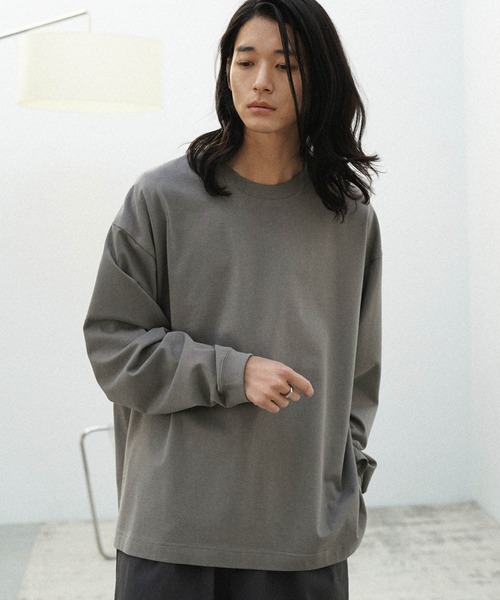 WYM LIDNM（ウィム バイ リドム）の「EXTRA FINE COTTON SIDE SLIT BASIC L/S（Tシャツ/カットソー・メンズ・ホワイト/チャコールグレー/ベージュ/ライトベージュ/パープル系その他/ライム/ブルー系その他/ブラウン系/グリーン/グレー/ライトグレー/グリーン系/モカ/ブラウン/ライトカーキ/ブルー系/ブラック/ライトブラウン/ベージュ系/スモークグレー/ライトオリーブ/グリーン系2/ダークブルー/アッシュブラウン/グレイッシュブルー/ブラウン系2/ダークグレー・M/L/S/XS/XL）」の7枚目の写真